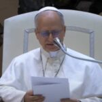 Papa Leão recebe imprensa mundial e pede comunicação sem fanatismo e ódio