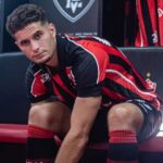 Rúben Rodrigues chega ao Vitória com status de artilheiro e função versátil no meio e ataque; entenda