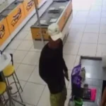 Homem invade açaiteria e leva celulares em Santo Antônio de Jesus