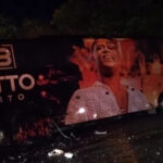 Número de mortes em acidente com ônibus do cantor Netto Brito na BA-046 sobe para quatro