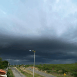 INMET emite três avisos climáticos de perigo por chuvas intensas e baixa umidade no interior da Bahia