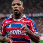 Vitória faz proposta por Marinho e aguarda resposta do atacante