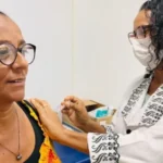 Bahia inicia distribuição de mais de 1,3 milhão de doses da vacina contra influenza para campanha de 2026