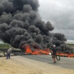 Manifestantes bloqueiam BR-324 em protesto após acidente que deixou 5 mortos