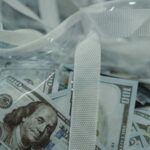 “Não é meu”: Operário devolve cerca de R$ 151 mil encontrados em banheiro
