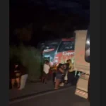 Grave acidente na BR-242 envolvendo ônibus e dois caminhões entre Itaberaba e Zuca