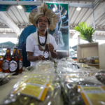 Indígena Payayá de Utinga produz cerveja artesanal com frutas da Chapada Diamantina e inspira economia sustentável na Bahia