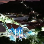  Polícia encontra arma e drogas ao prender mulher por gerenciar ponto de tráfico em Oliveira dos Brejinhos