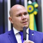 Prefeito proíbe campeonato de “Farmar Aura” sem saber o que é: “Sou hétero”