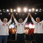 “A Bahia não pode andar para trás”, afirma Jaques Wagner no primeiro comício da campanha de Jerônimo