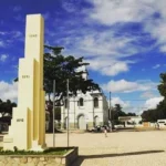 Ex-prefeito de Irará é resgatado pela PM após ter residência invadida; suspeito preso