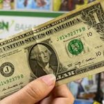 Dólar abre estável com pesquisa Datafolha e leilões do BC no radar
